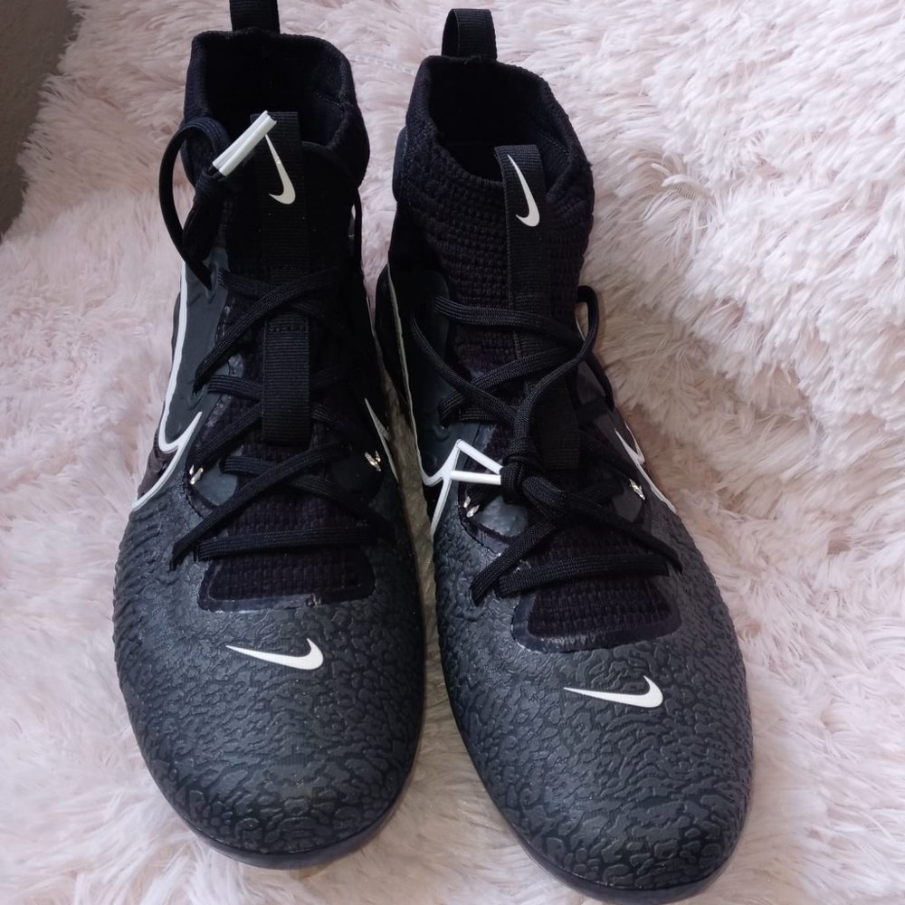 New Nike Men's Cleats